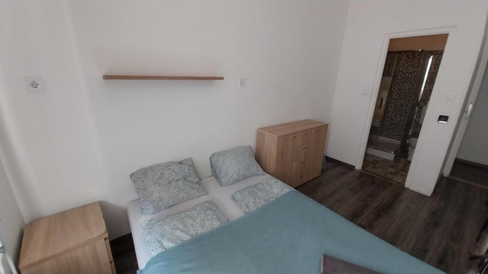 Aradi Rooms With Private Bathroom In The City Centre Будапеща Екстериор снимка