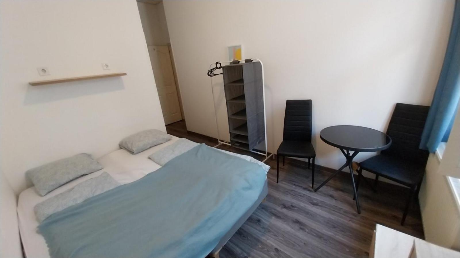 Aradi Rooms With Private Bathroom In The City Centre Будапеща Екстериор снимка