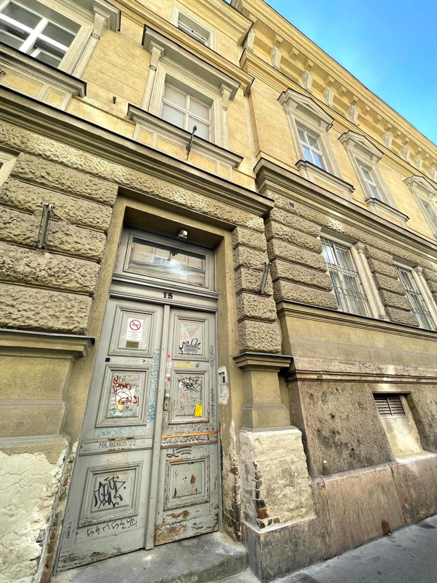 Aradi Rooms With Private Bathroom In The City Centre Будапеща Екстериор снимка